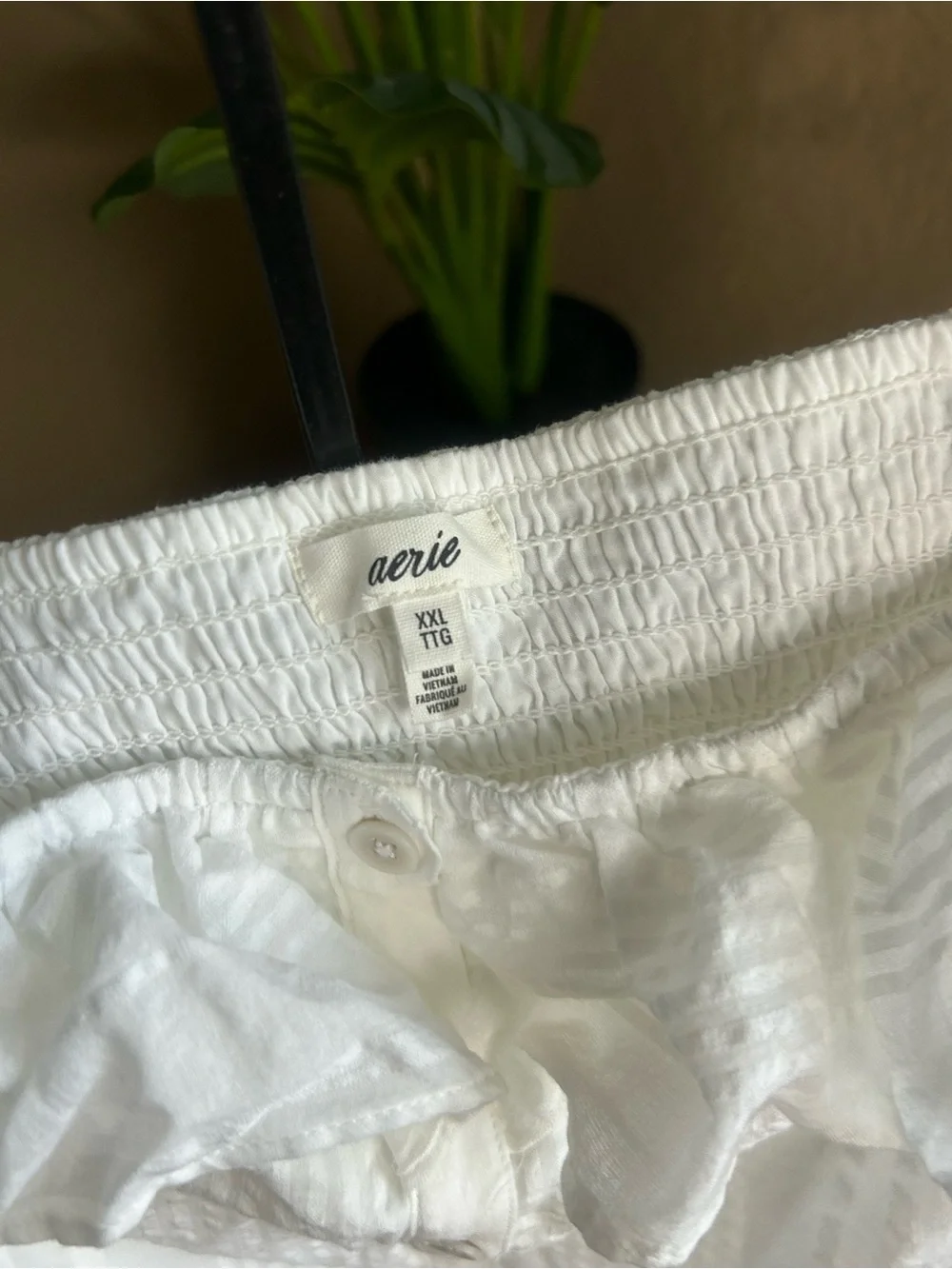 Aerie white cotton comped XXL smoked flutter sleeve summer natural fibers